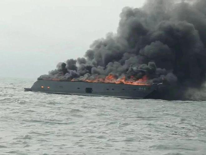 容祺智能无人机领航：为海上船舶灭火任务增添新力量(图1)