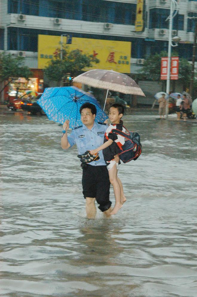 警爸警妈齐上阵智慧安防再升级“护你”更周全！(图2)