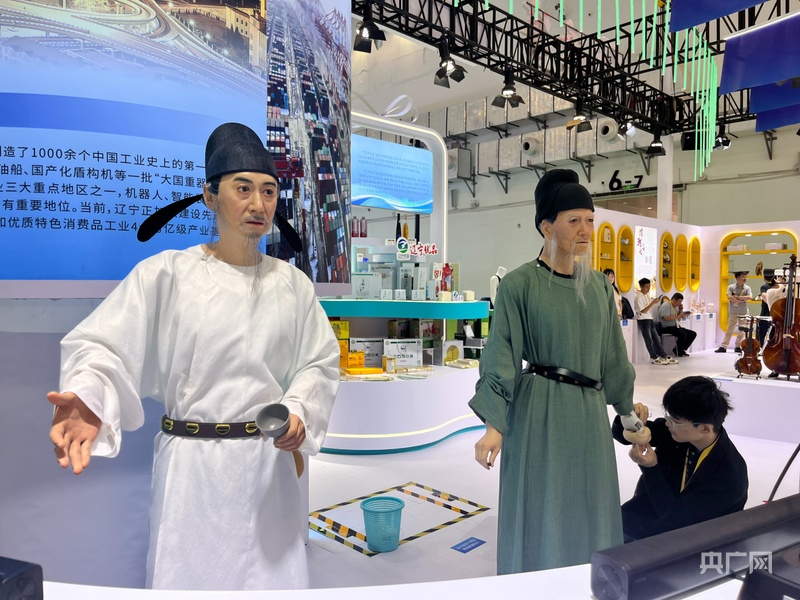 逛消博丨传统文化融合现代科技 催生消费新活力(图2)