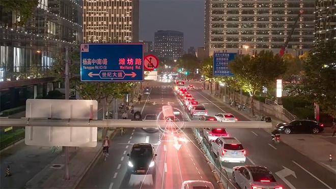 不再闪瞎眼了！华为在上海投入新型摄像机替换光污染道路监控灯(图3)